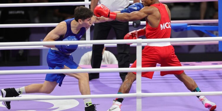 El sinaloense y estudiante de Gastronomía de la UAS, Marco Verde; da golpe de autoridad en debut olímpico.