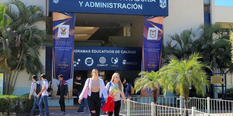 La UAS recibirá el nuevo ciclo escolar con 340 programas educativos; el 80 por ciento de la matrícula cursará programas acreditados y reconocidos por su calidad