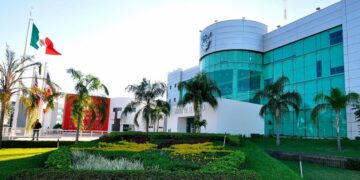 Universitarios saldrían a las calles, no solo de Sinaloa sino de la CDMX si el Congreso del Estado aprueba una reforma a la Ley Orgánica de la UAS y el Gobernador la promulga, señala Robespierre Lizárraga