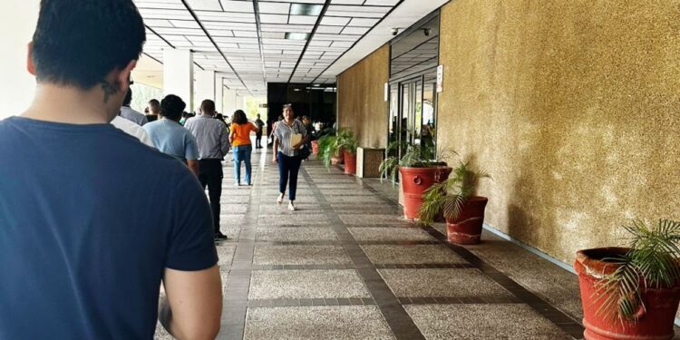 Llama Robespierre Lizárraga a la Comunidad Universitaria a estar alerta ante el asedio permanente del Gobierno del Estado; “sí es necesario ir de nuevo a la Ciudad de México lo haremos