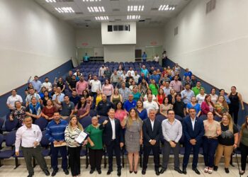 La UAS tiene su propia agenda y no está a la par de los afanes, caprichos y desesperaciones políticas de los diputados que están por dejar su cargo, señala Robespierre Lizárraga