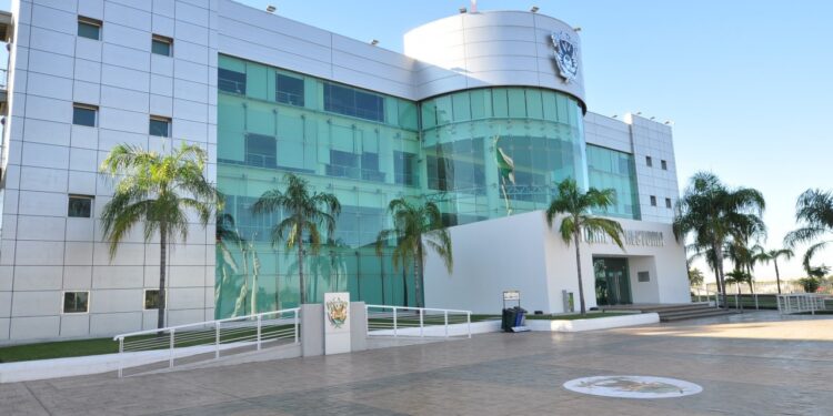 La UAS recibirá el nuevo ciclo escolar con 340 programas educativos; el 80 por ciento de la matrícula cursará programas acreditados y reconocidos por su calidad