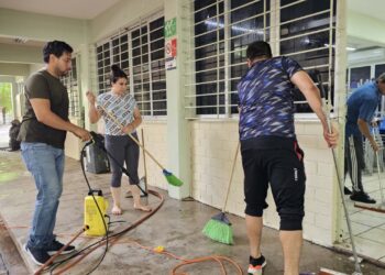 Como parte de Reto Mejora, inicia la Facultad de Arquitectura de la UAS jornada de limpieza en sus instalaciones para recibir el nuevo ciclo escolar