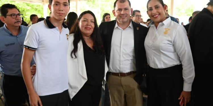 La UAS tiene su propia agenda y no está a la par de los afanes, caprichos y desesperaciones políticas de los diputados que están por dejar su cargo, señala Robespierre Lizárraga