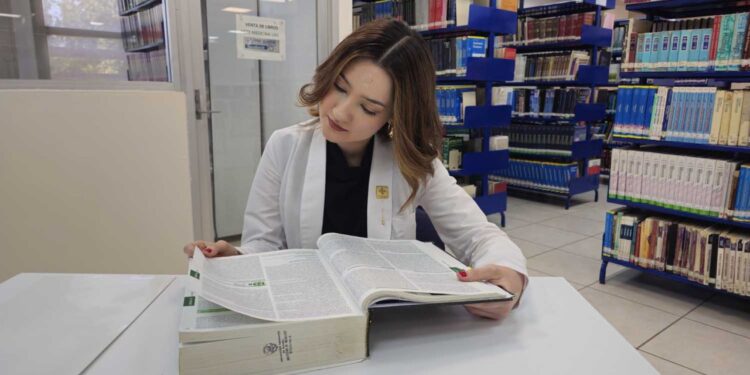 En nada abonan las desafortunadas expresiones del Gobernador sobre el atentado contra Arnoldo Valle; son terribles y graves, advierte Robespierre Lizárraga