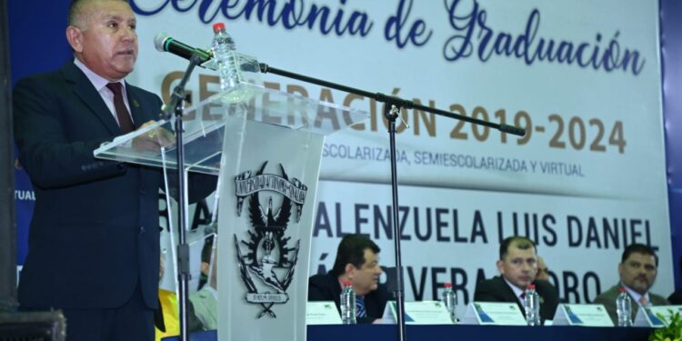 Jóvenes graduados de la Facultad de Derecho Culiacán, le hacen un llamado enérgico al Gobierno del Estado y le solicitan respeto a la Autonomía de la Universidad que tanto ha costado construir