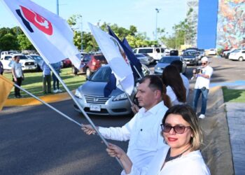 En alrededor de 450 vehículos, universitarios realizan perifoneo en todo el estado denunciando el ataque y el discurso de odio del Gobernador contra la UAS
