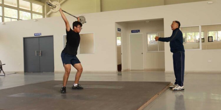 Halteristas universitarios viajarán a la ciudad de Monterrey, Nuevo León, al Campeonato Nacional de Primera Fuerza de Levantamiento de Pesas