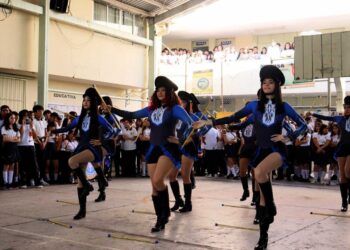 Para la formación integral de las y los alumnos, realizan la Expo Talleres culturales, artísticos y deportivos en la Preparatoria Dr. Salvador Allende