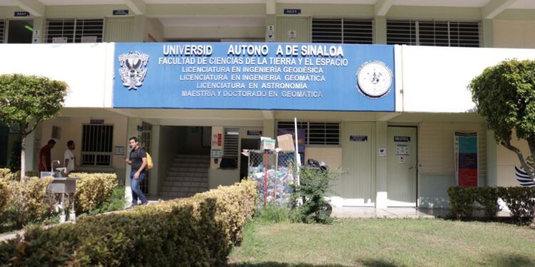 La UAS capacita a dos jóvenes estudiantes que representarán a México en la Olimpiada Latinoamericana de Astronomía y Astronáutica 2024