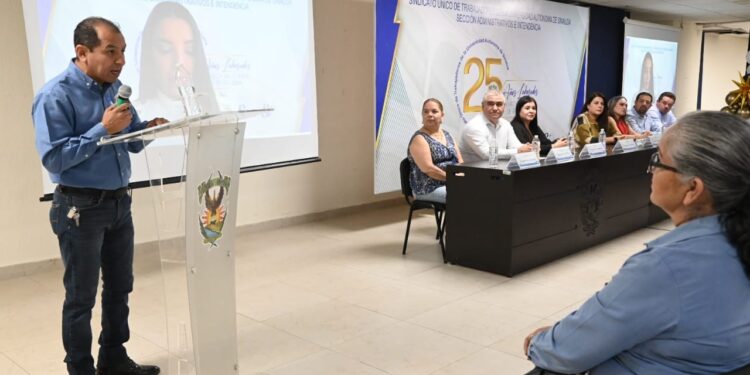 Entrega la Sección Administrativos e Intendencia del SUNTUAS el Fondo de Retiro 2024 a 130 trabajadores por 25 años laborando al servicio de la UAS