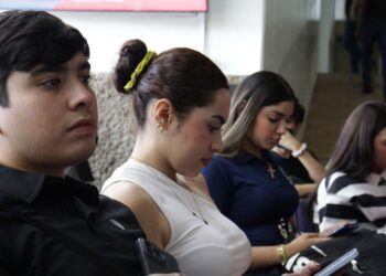 En el marco del 42 aniversario de la Dirección General de Bibliotecas, la UAS realizó la presentación del libro “Del sueño a la pesadilla americana”