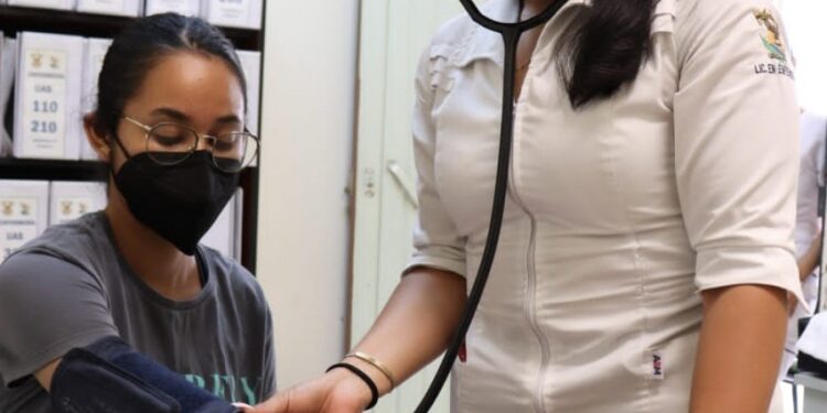 A través del Catálogo de Servicios, la Facultad de Enfermería Culiacán de la UAS promueve diversas actividades para atender y prevenir a la población