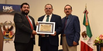 Sergio Enrique Beltrán, académico de la UAS, es reconocido como Contador del Año por la Asociación Mexicana de Contadores Públicos
