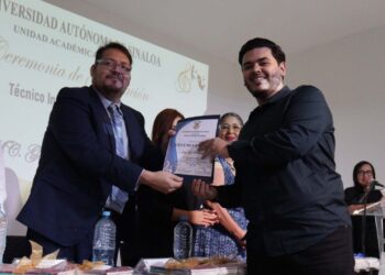 Con gran éxito se gradúan las generaciones 2020-2024 de la Licenciatura en Artes Escénicas y la 2021-2024 de la Carrera Técnico Instructor en Música