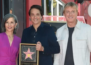 Ralph Macchio develó su estrella en el Paseo de la Fama de Hollywood