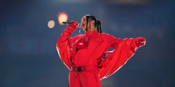 Rihanna es la tercera artista más influyente del siglo XXI, según Billboard