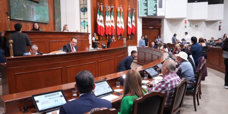 Congreso da lectura a cinco iniciativas; tres constitucionales en materia de igualdad sustantiva