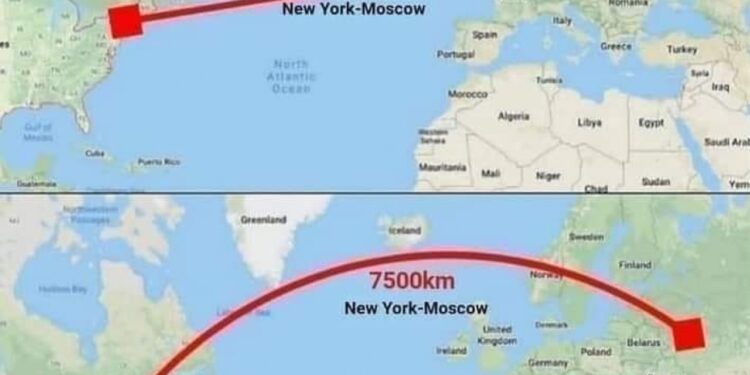 Experto de la Universidad Aeronáutica de Querétaro explica a estudiantes de la UAS por qué las rutas de los aviones son curvas y no rectas
