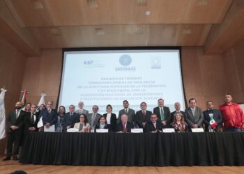 Entrega la UAS a comisiones unidas de la Cámara de Diputados federal sus estados financieros auditados 2023, informe de logros y matrícula auditada