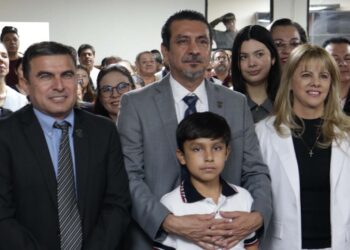 Distinguidos catedráticos de la UAS presentan el libro “Historia del Deporte Universitario”, que cuenta los inicios de éste desde 1905 a la fecha