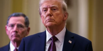 El 55 % de EE.UU. respalda las deportaciones masivas que promete Trump, según una encuesta