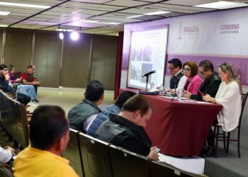  Autoridades Federales y Estatales, aseguran 4 civiles, armamento, vehículos, equipo táctico y artículos para la elaboración de droga