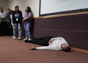 Estudiantes de la Facultad de Enfermería de la UAS participaron en el Curso de Instructores en Primera Respuesta, para atender y manejar urgencias