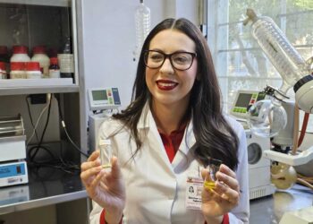 Doctoranda de la UAS realiza proyecto enfocado en la síntesis de nuevos compuestos químicos para contrarrestar bacterias infecciosas resistentes