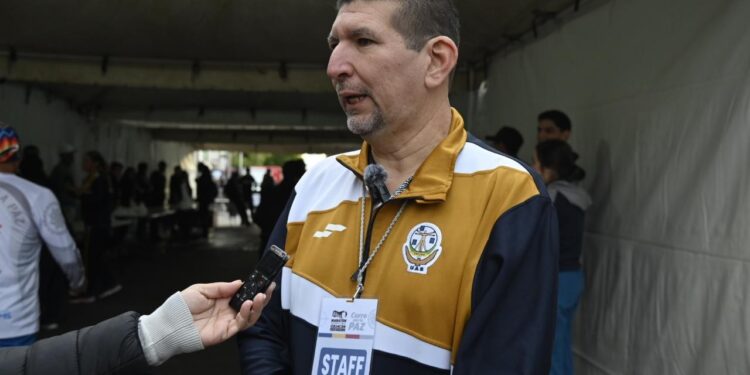 Atletas participantes en el XXXIV Maratón Internacional de Culiacán agradecen la atención de los especialistas en rehabilitación física de la UAS