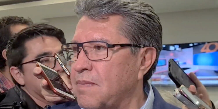 Monreal se suma a previsiones de Sheinbaum por deportación de connacionales