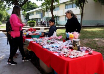 El Día de San Valentín, una fecha que beneficiará a ciertos sectores de la economía; sin embargo, recomiendan cuidar su bolsillo y evitar endeudarse