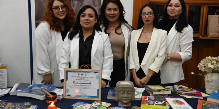 ¡Hoy último día en la Zona Centro! Alumnos de otros subsistemas acuden a la Muestra Profesiográfica entusiasmados por la oferta educativa de la UAS