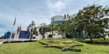 Habilitan mecanismo para hacer donaciones voluntarias a los funcionarios universitarios que acordaron pago tras suspensión de procesos judiciales; dicho recurso irá a las arcas de la UAS, resalta abogado