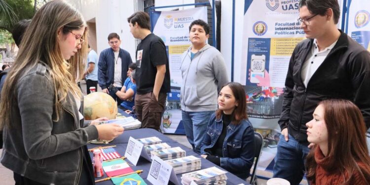 Con enorme éxito, la Muestra Profesiográfica UAS 2025 logró atender y orientar a miles de jóvenes de bachillerato con la gran oferta educativa