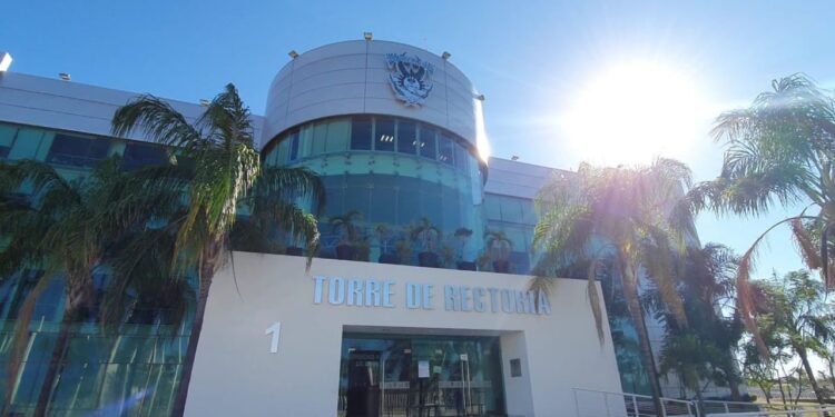 El acuerdo para culminar los procesos penales contra los Comités de Adquisiciones de la UAS fue apegado a la Ley; se privilegió la educación de miles de estudiantes afectados por el conflicto, señala Milton Ayala