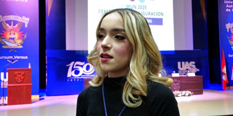 El Modelo de Naciones Unidas UASMUN 2025 permite a los estudiantes a involucrarse en la simulación de debates y negociaciones internacionales