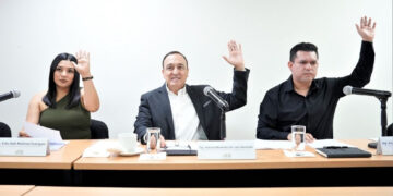 Comisión de Protocolo determina que 19 iniciativas sigan proceso legislativo; desecha dos