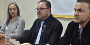 Solo dos de cuatro postulantes que solicitaron su registro para contender en la elección de la persona Titular de la Rectoría de la UAS cumplieron con lo establecido, informó la Comisión de Elecciones y Consultas