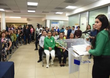 Comprometida con el bienestar social y en el marco del Día Mundial del Glaucoma, la UAS ofreció a través del CIDOCS 100 consultas gratuitas para su detección