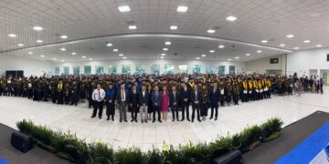 Con el Rector Jesús Madueña como testigo de honor, se gradúan más de 200 alumnos de la Facultad de Ingeniería Mochis