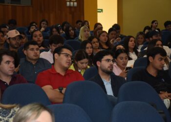 Presentan en la Facultad de Derecho de la UAS el libro “Derechos de autor en internet, un enfoque basado en la Inteligencia Artificial”