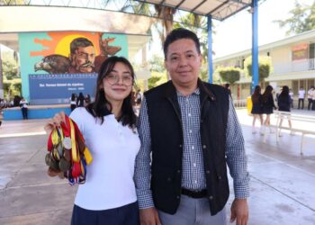 Seleccionan a alumna de la Preparatoria Emiliano Zapata de la UAS para representar a México en la Olimpiada Europea Femenil de Matemáticas en Kosovo