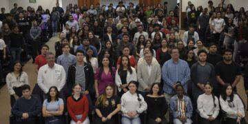 Para impulsar espacios de reflexión y aprendizaje sobre la participación de las mujeres en la ciencia, mantiene Bienestar Universitario ciclo de conferencias