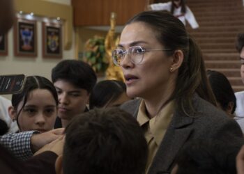 Atestigua la UAS la inscripción con Letras Doradas en el Congreso del Estado de la triple medallista olímpica María del Rosario Espinoza