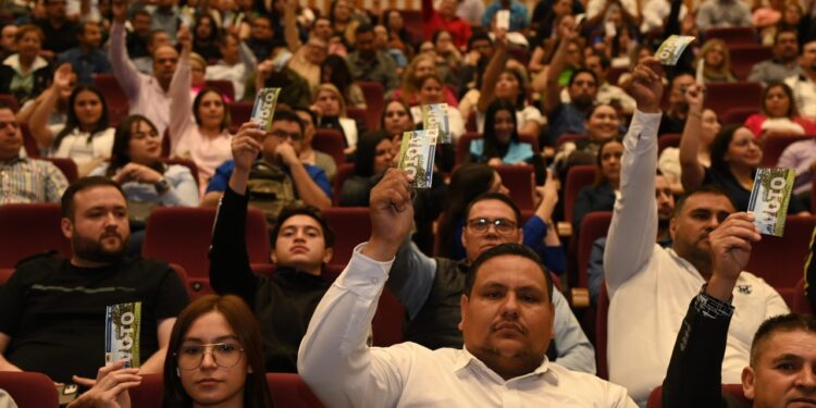 Con estricto apego a la ley, el H. Consejo Universitario aprobó la solicitud de Jesús Madueña, quien manifestó su aspiración para reelegirse como Rector de la UAS