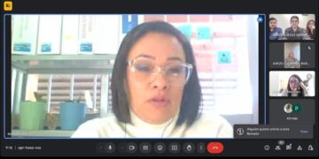 La Unidad de Bienestar Universitario refuerza el programa «Reto Mejora: Cuida tu Espacio Escolar» en reunión virtual