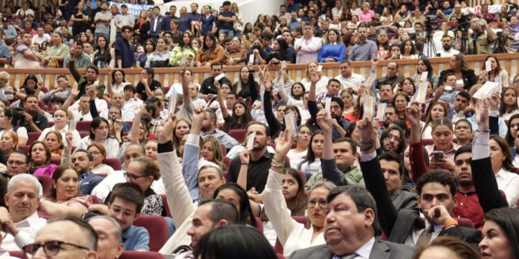 La comunidad universitaria ratifica de manera unánime su apoyo y con sentimiento de orgullo al doctor Jesús Madueña por su visión humanista