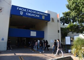 Alumnos y docentes del posgrado en Ciencias del Derecho de la UAS harán una estancia académica en la Universidad Autónoma de Querétaro