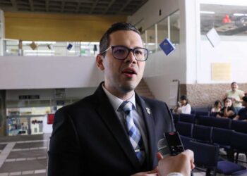 Presentan en la Biblioteca Central “Eustaquio Buelna Pérez” de la UAS el Conversatorio “El camino del estudiante de pregrado a investigador”